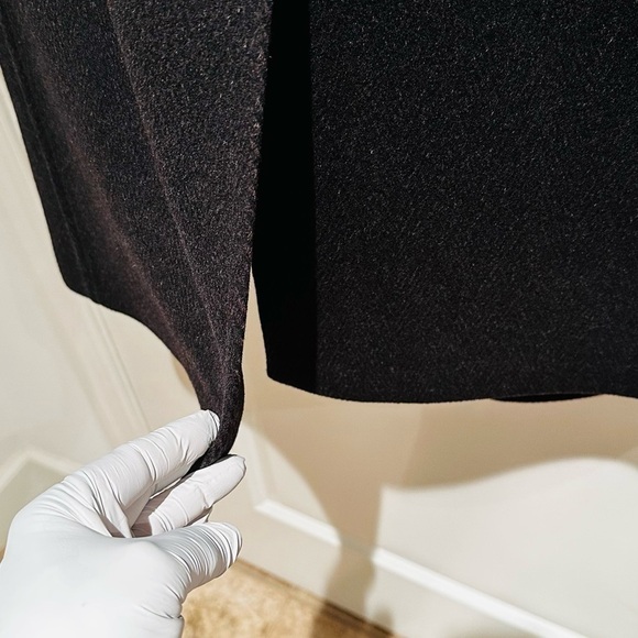 Italian Import Winter Over Coat. - Picture 9 of 16